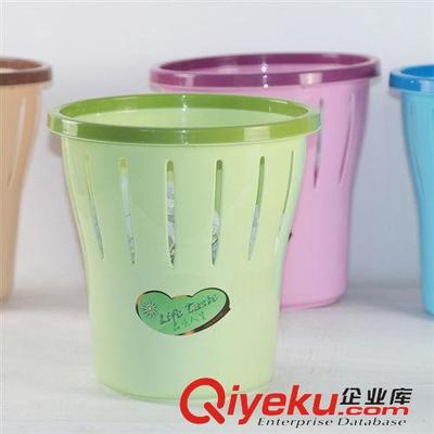 糖果色垃圾桶 為生活注入一抹亮色，輕松收納，悅享清潔
